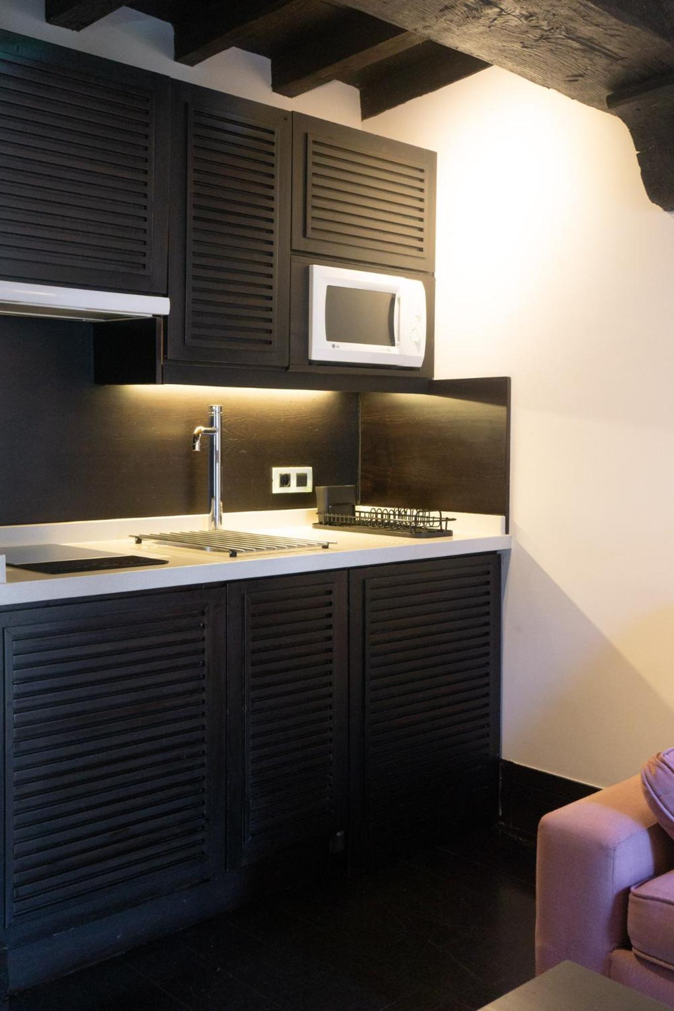 La Plaza Apartment *